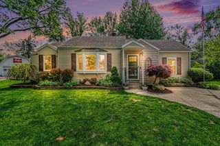 88 Hill Circle Drive, Waterford Twp, MI 48328