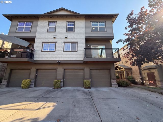 632 Ne GARSWOOD Ln, Beaverton, OR 97006