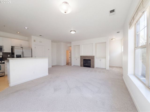 632 Ne GARSWOOD Ln, Beaverton, OR 97006