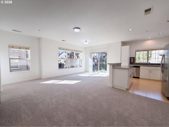 632 Ne GARSWOOD Ln, Beaverton, OR 97006