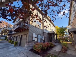 632 Ne GARSWOOD Ln, Beaverton, OR 97006