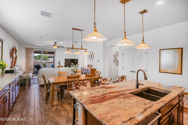 5810 W Indian Shadow Drive, Tucson, AZ 85742