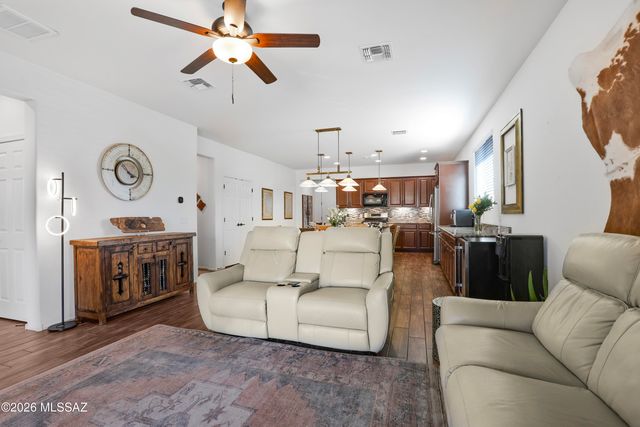 5810 W Indian Shadow Drive, Tucson, AZ 85742