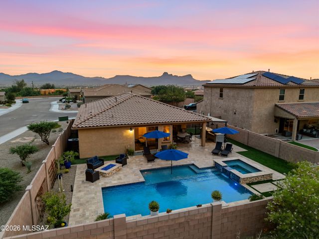 5810 W Indian Shadow Drive, Tucson, AZ 85742