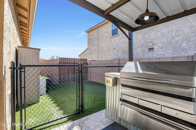 5810 W Indian Shadow Drive, Tucson, AZ 85742