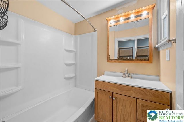 37 South 12th Street, Easton, PA 18042