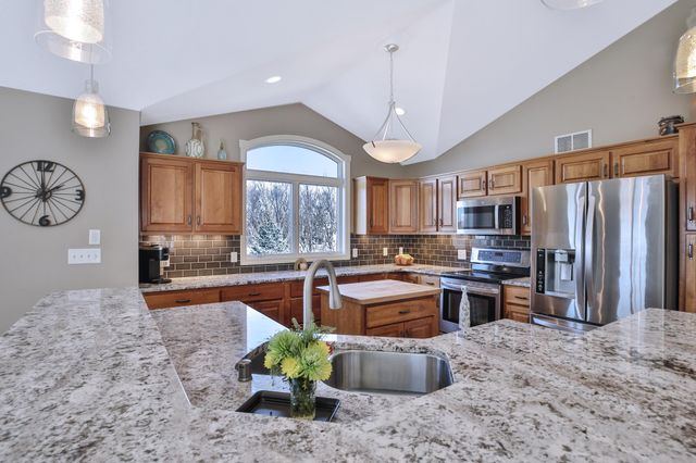 1309 Lone Pine Drive SW, Rochester, MN 55902