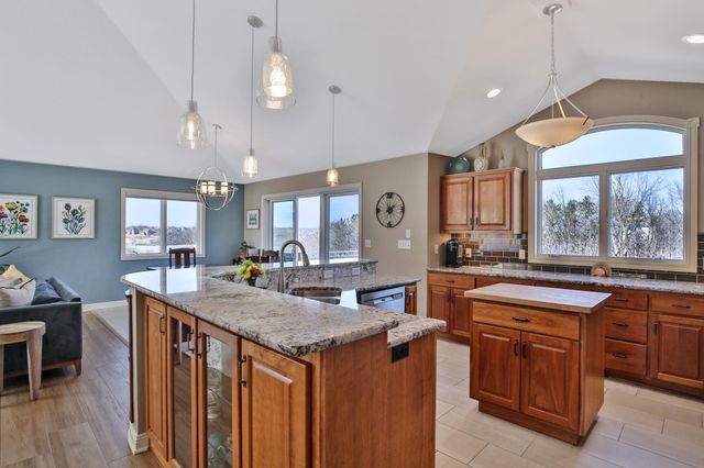 1309 Lone Pine Drive SW, Rochester, MN 55902