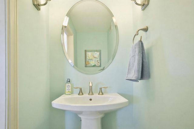 1309 Lone Pine Drive SW, Rochester, MN 55902