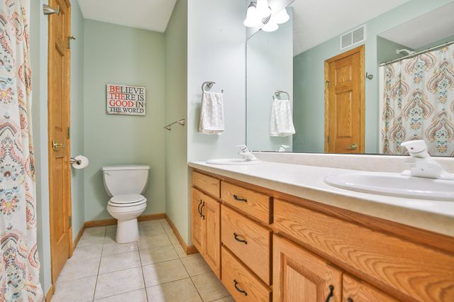 1309 Lone Pine Drive SW, Rochester, MN 55902