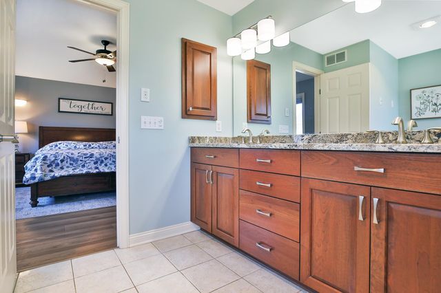 1309 Lone Pine Drive SW, Rochester, MN 55902