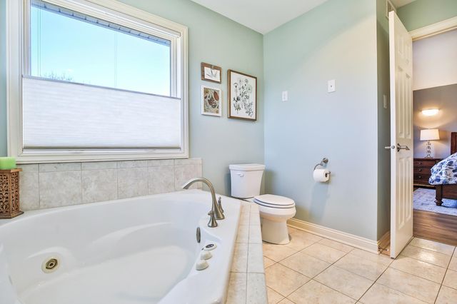 1309 Lone Pine Drive SW, Rochester, MN 55902