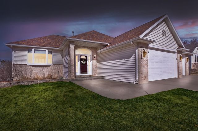 1309 Lone Pine Drive SW, Rochester, MN 55902