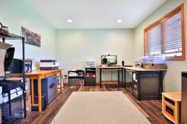 1309 Lone Pine Drive SW, Rochester, MN 55902