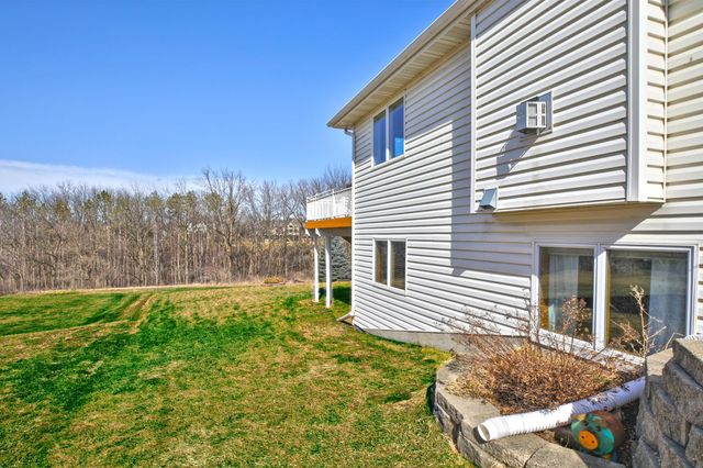 1309 Lone Pine Drive SW, Rochester, MN 55902