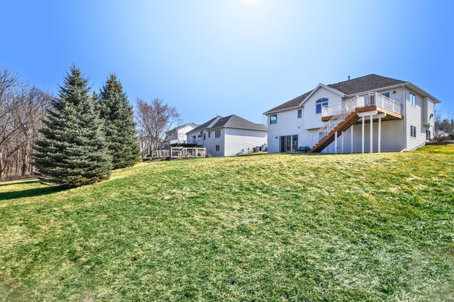 1309 Lone Pine Drive SW, Rochester, MN 55902