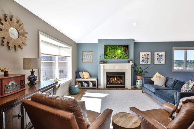 1309 Lone Pine Drive SW, Rochester, MN 55902