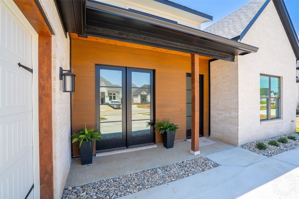 944 Claystone Ridge Drive, Fort Worth, TX 76028 — photo 4