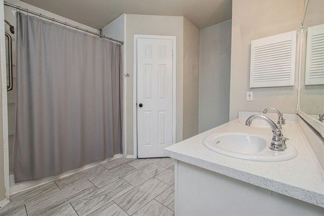 14854 Shottery Drive, Houston, TX 77015