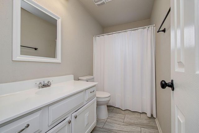 14854 Shottery Drive, Houston, TX 77015