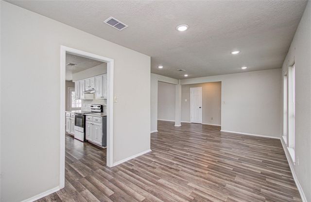 14854 Shottery Drive, Houston, TX 77015