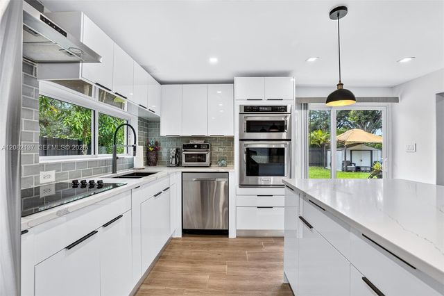 701 NE 164th Street, Miami, FL 33162