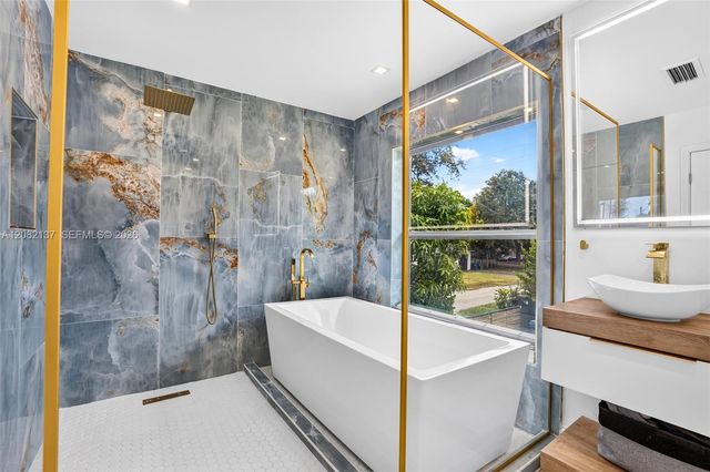 701 NE 164th Street, Miami, FL 33162