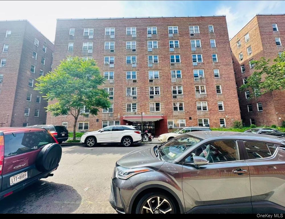 140-65 Beech Avenue 4H, Flushing, NY 11355