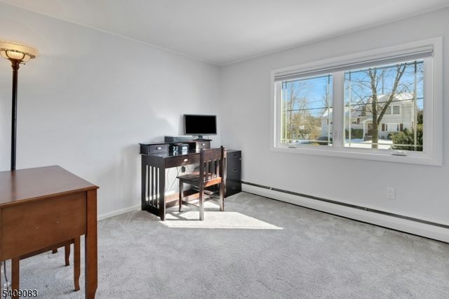 23 Locust Dr, Hanover Twp., NJ 07950