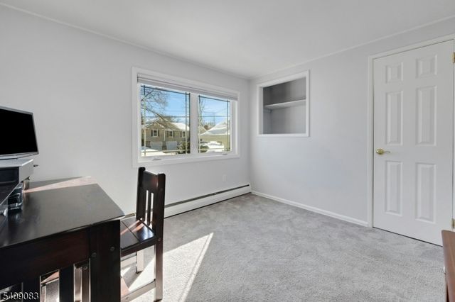 23 Locust Dr, Hanover Twp., NJ 07950