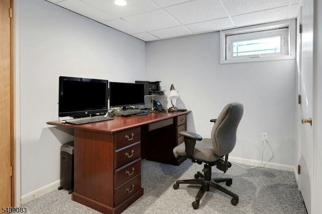 23 Locust Dr, Hanover Twp., NJ 07950