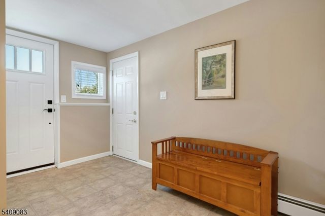 23 Locust Dr, Hanover Twp., NJ 07950