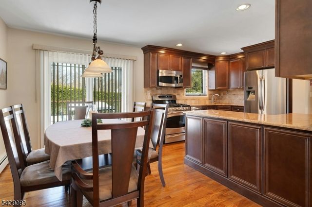 23 Locust Dr, Hanover Twp., NJ 07950