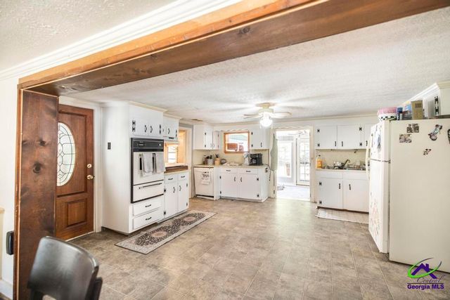 8494 Lower Thomaston Road, Lizella, GA 31052