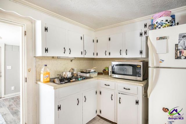 8494 Lower Thomaston Road, Lizella, GA 31052