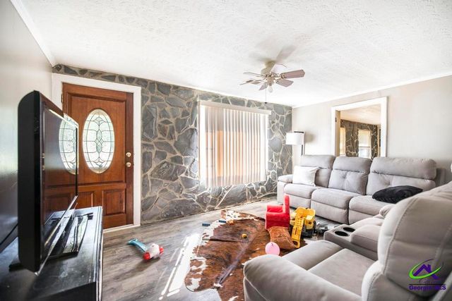 8494 Lower Thomaston Road, Lizella, GA 31052