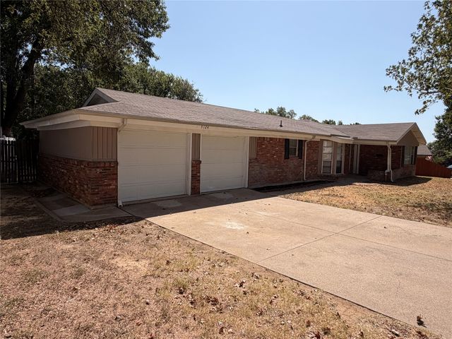 5124 Bob Drive, North Richland Hills, TX 76180