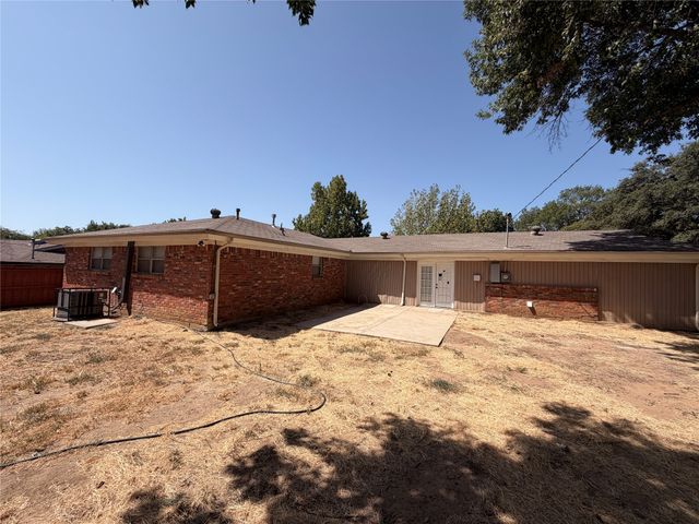5124 Bob Drive, North Richland Hills, TX 76180