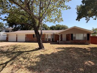 5124 Bob Drive, North Richland Hills, TX 76180