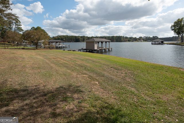 187 Lakeshore Circle NE, Milledgeville, GA 31061