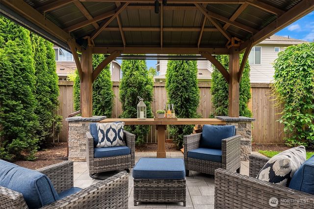 324 Zemp Way NE, North Bend, WA 98045