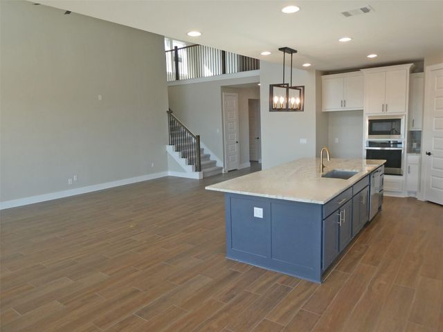 8621 THOMPSON TEAL TRL, Austin, TX 78744