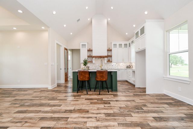 595 Buckskin Drive, Palacios, TX 77465