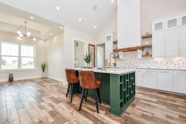 595 Buckskin Drive, Palacios, TX 77465