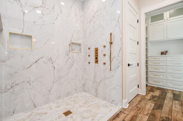 595 Buckskin Drive, Palacios, TX 77465