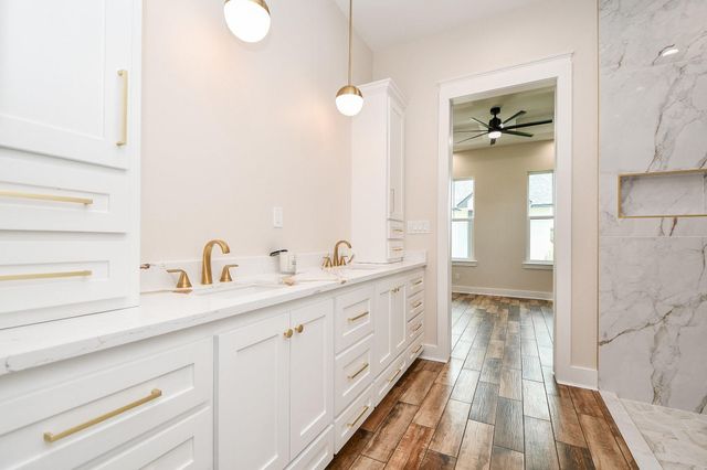 595 Buckskin Drive, Palacios, TX 77465