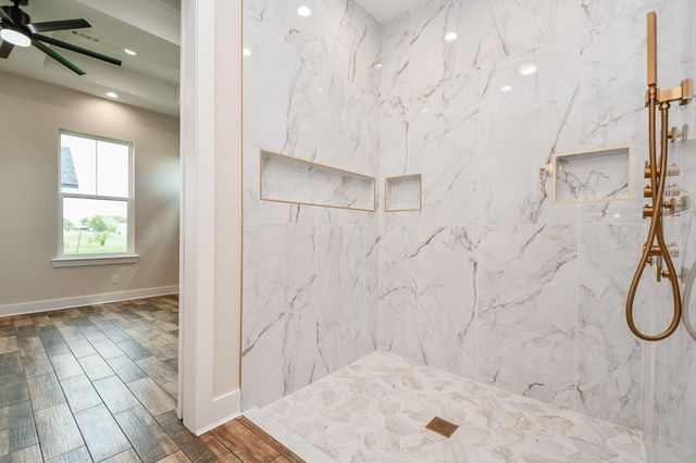 595 Buckskin Drive, Palacios, TX 77465