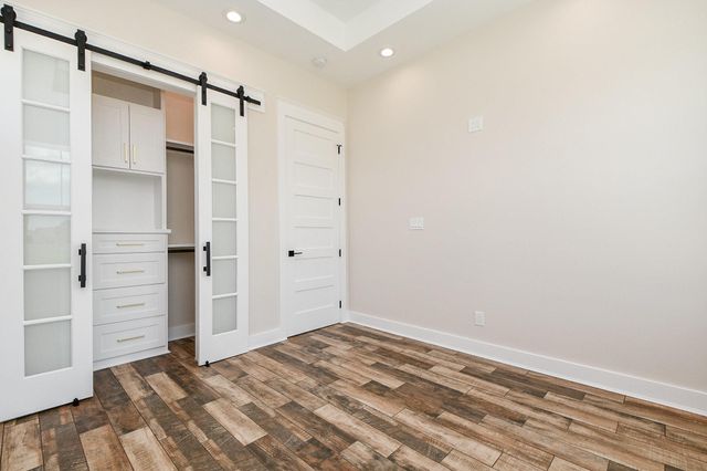 595 Buckskin Drive, Palacios, TX 77465