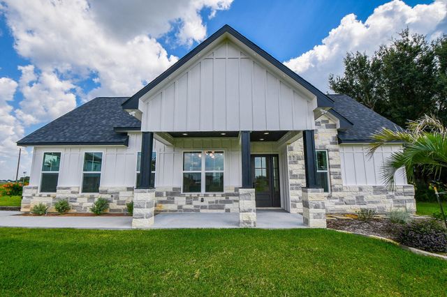 595 Buckskin Drive, Palacios, TX 77465