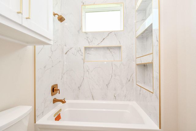 595 Buckskin Drive, Palacios, TX 77465